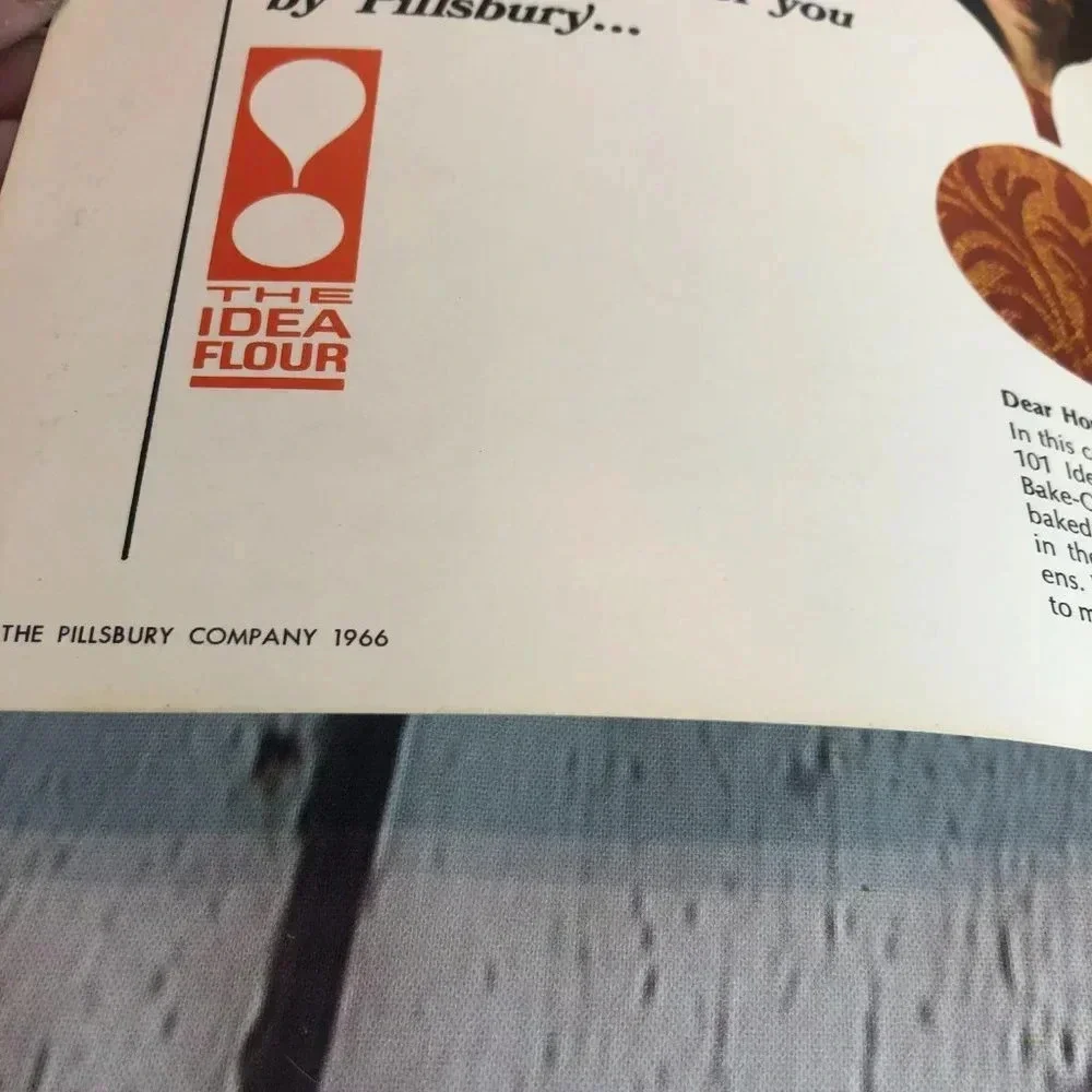 Vintage 1966 PILLSBURY AND 1958 GOOD HOUSEKEEPING pamphlet cookbooks